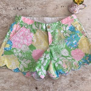 Lilly Pulitzer buttercup short sz00.   Excellent condition.